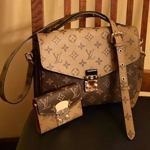 BUNDLE of Like New Condition - Fashion Crossbody Purse, wallet, cosmetic case